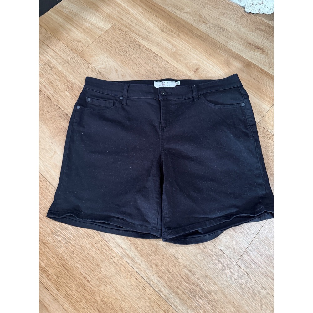 Torrid Denim First At Fit Black Jean Shorts Womens 16 Plus Size Stretch 5 Pocket